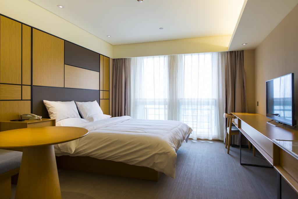 Hotel Ji Hongqiao Jinhui Road 4*