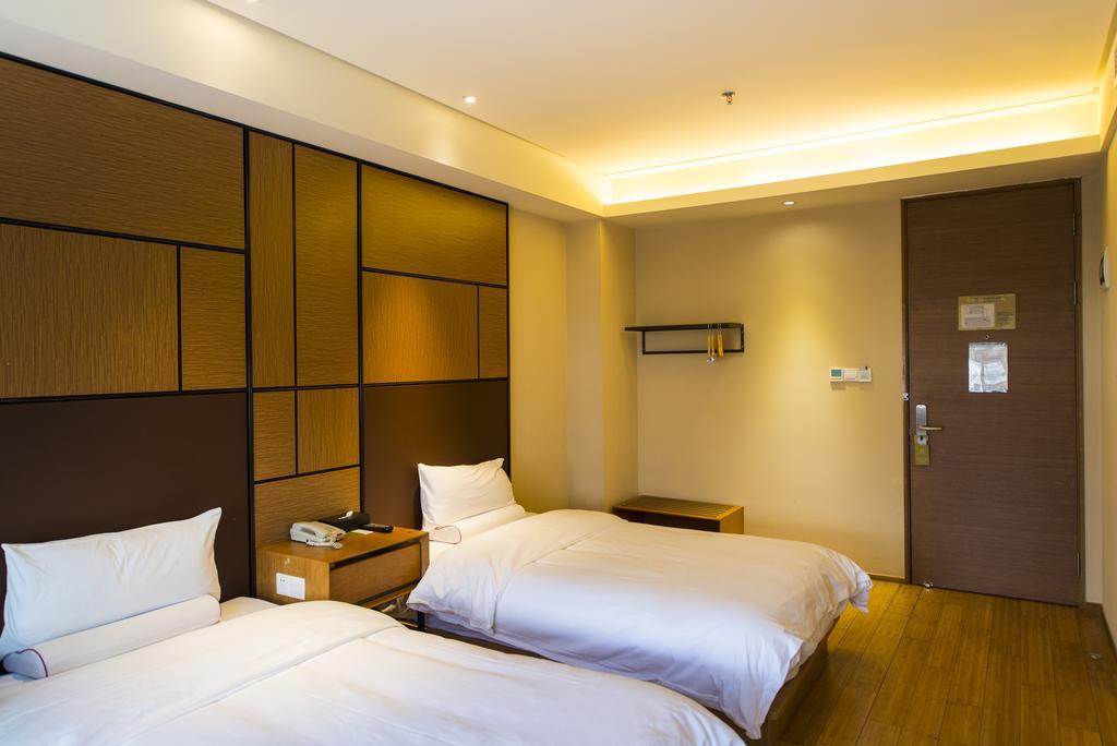 Ji Hongqiao Jinhui Road Shanghai