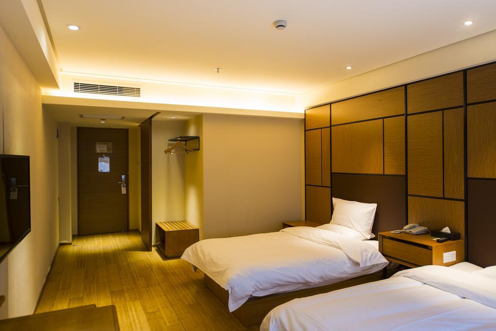 Ji Hongqiao Jinhui Road 4*