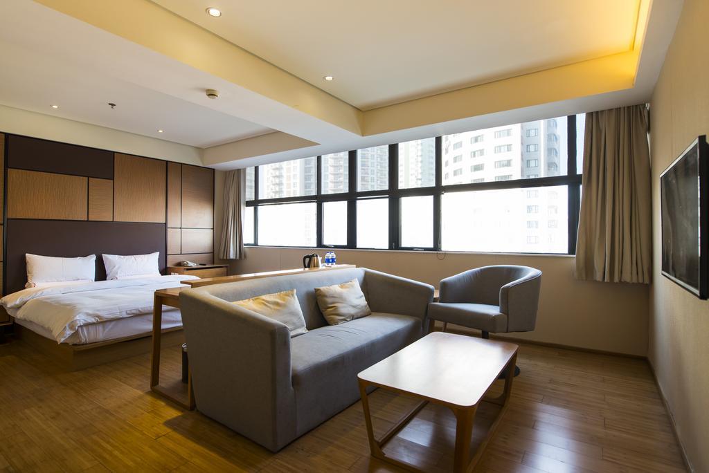 Hotel Ji Hongqiao Jinhui Road 4*